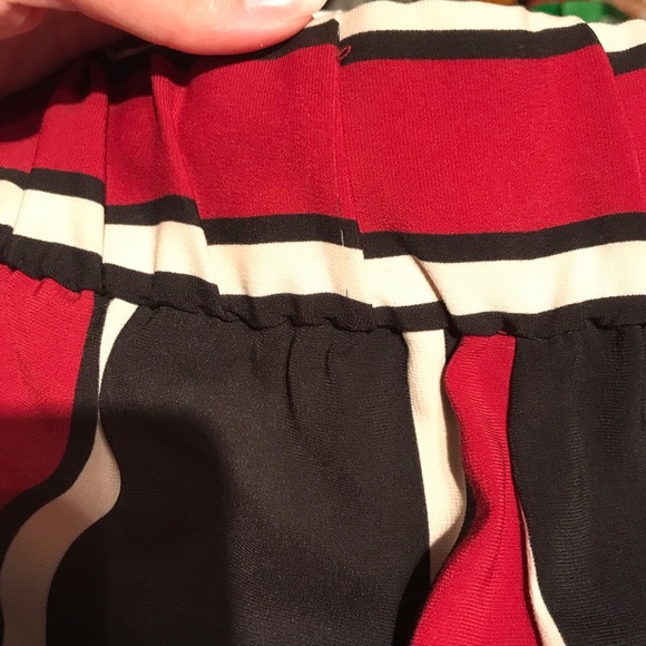 📦5/$50 Zara Striped Slightly Wide Leg Cropped Pants in Black Red Beige XS - Picture 10 of 14